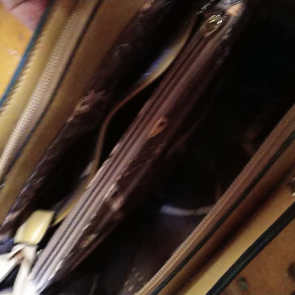 #3 PRICE REDUCEDx3 Vegan Tote Handbag - Picture 4 of 11